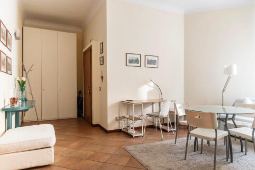 Youhosty - Compagnoni 8
