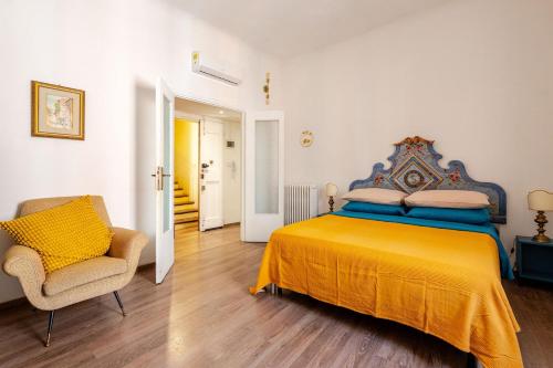 Bologna's Old Town Nouveau & Déco apartment 2