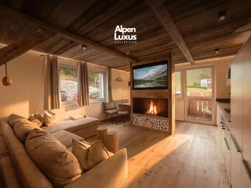 OLDWOOD CHALET - Design Chalet & Balcony in Fügen, Österreich