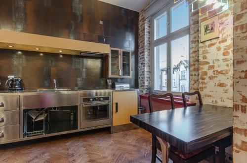 Apartment with Balcony image 6