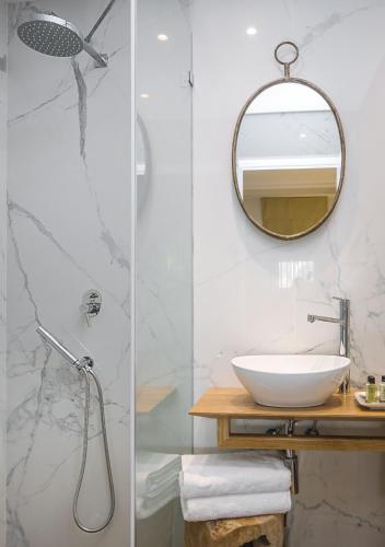 Executive Suite image 1