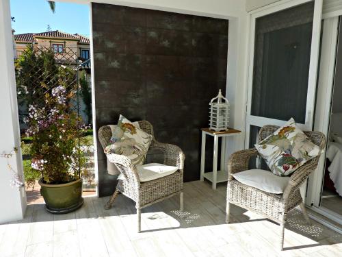 Villa Breeze, Luxury B&B Villa Breeze, Luxury B&B is a popular choice amongst travelers in Marbella, whether exploring or just passing through. The property has everything you need for a comfortable stay. Free Wi-Fi in all ro