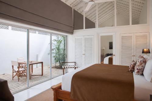 5 bedrooms, 10 beds