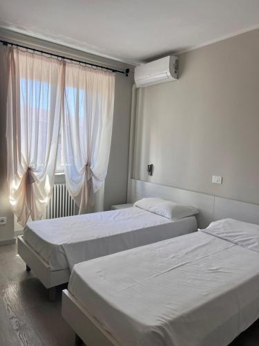 1 twin bed