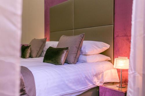 Bloom Apartment by La Griffe - image 4