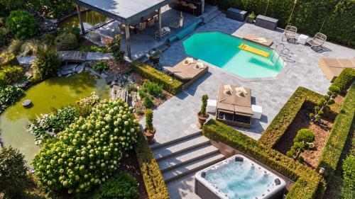 Swimming pool, hot tub & wellness gîte à louer Antiémont