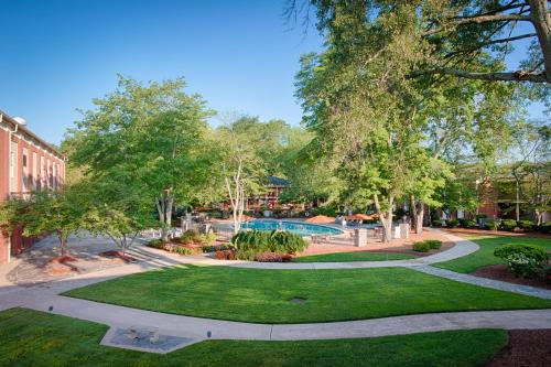 The Inn at Stone Mountain Park