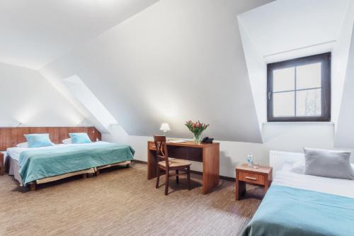 2 twin beds