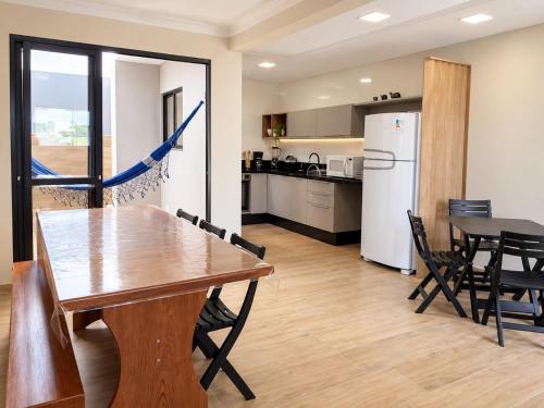 2 bedrooms, 4 beds
