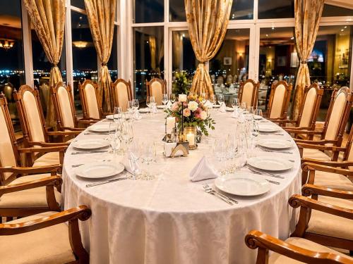 Банкетний зал, Mirage Hotel in Бургас