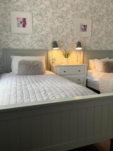 The Glastonbury Town House 5