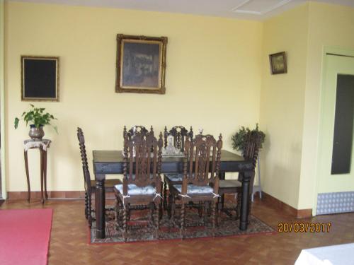 Iekārtas, Hotel Le Commerce in Neuville (Limousin)