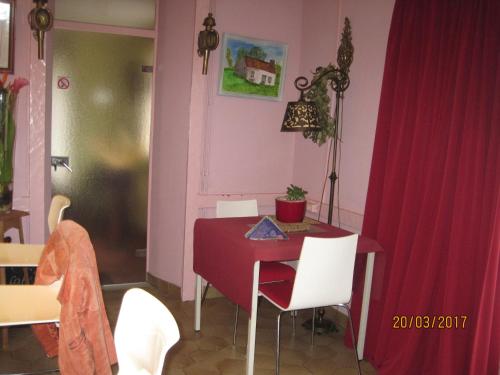 Hotel Le Commerce - main image