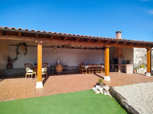 Family house in Peral de Arlanza with fenced garden gîte à louer Villodrigo