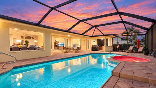 Rosegarden – Gulf Access Pool Spa Canal View