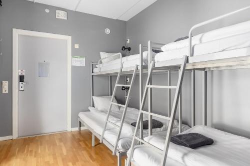 1 twin bed