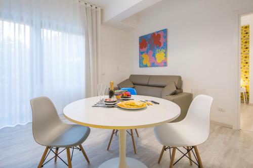 Flower Suites Sorrento - image 2