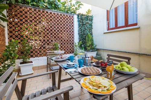 Flower Suites Sorrento - image 5