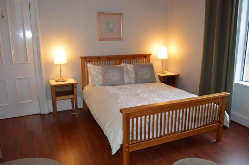 Sebright Holiday Apartment - image 14