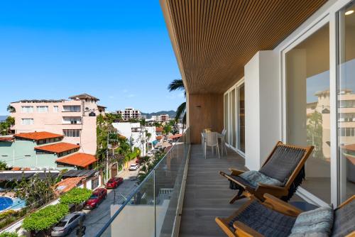 3BR condo near the ocean in Bucerías with pool, WiFi & full kitchen