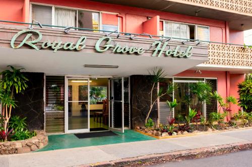 Exterior view, Royal Grove Waikiki near Elks Lodge