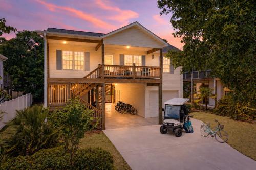 Walk to Beach -Included 6-seat Golf Cart -Hot Tub
