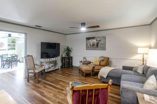 Family-Friendly Farm Stay in Wray!