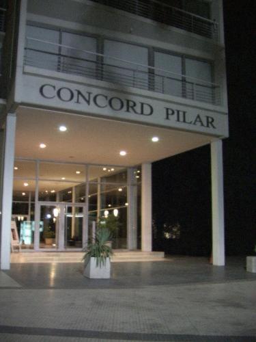 CONCORD PILAR"313 Almendros"50m2 en Suite -living y dormitorio- de 1 a 4 huéspedes