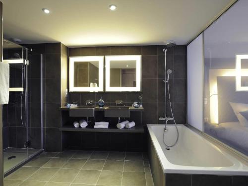 Sleeps 4