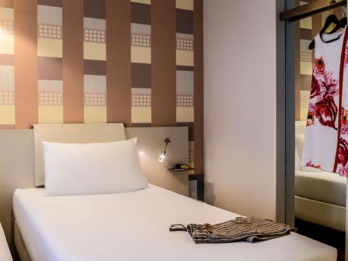 1 double bed