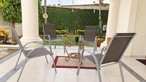 Casona Blanca Guesthouse