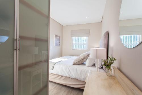 Apartment with Mountain View image 10