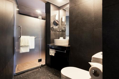 The Habita Hatyai Room Type - Deluxe Suite