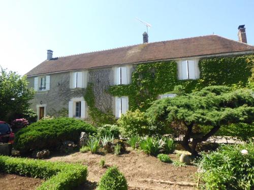 . Chambre d'Hôtes Le Val Du Chapelain