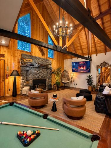 Habitación, Yosemite Gatehouse Modern Luxe Family Cabin 2mi to South Gate in Fish Camp (CA)