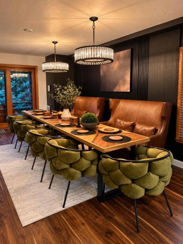 Instalaciones, Yosemite Gatehouse Modern Luxe Family Cabin 2mi to South Gate in Fish Camp (CA)