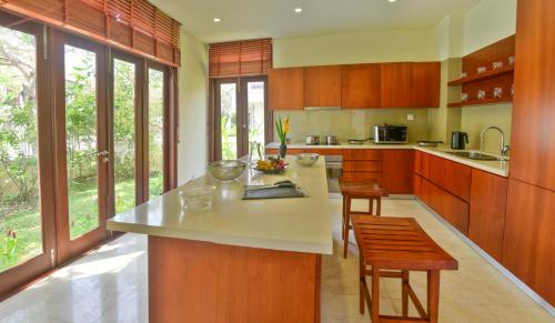 Three-Bedroom Villa with Ocean View image 7