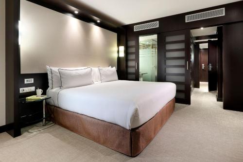 1 queen bed