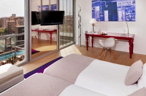 1 queen bed