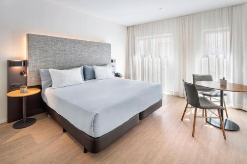 2 twin beds