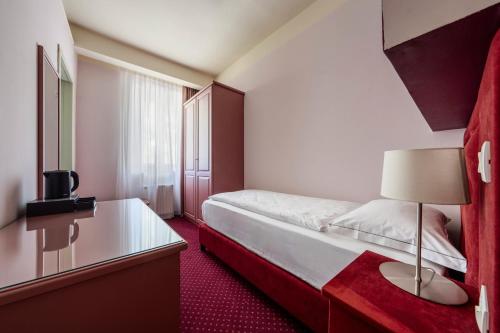 1 twin bed