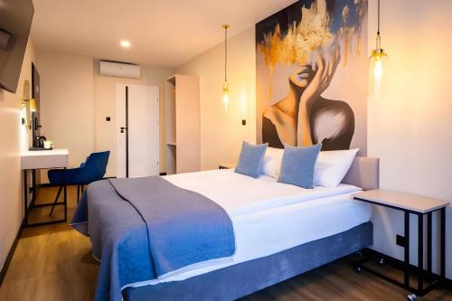 1 queen bed