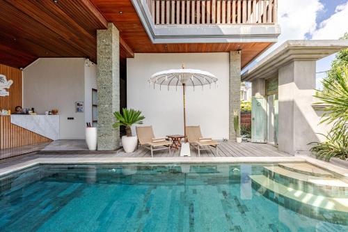 Tropical Beach House Bali 5