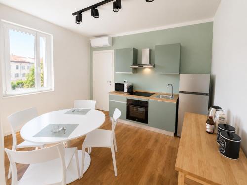 Stylish Modern Studio Apartment Near Verona Center