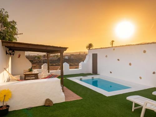 Charming Villa in Antigua with private pool