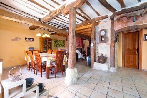 . Spacious House in Llano de Bureba with Fireplace & Mountain View