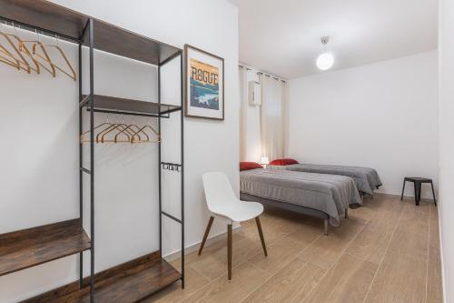 GuestHost - Le Due Torri Apartment with courtyard!