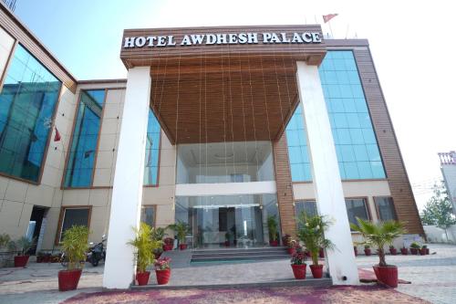Awdhesh Palace Hotel & Resort