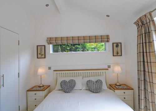 Avon Wood 2