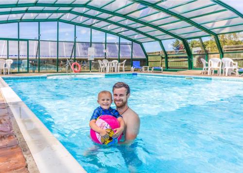Andrewshayes Holiday Park 3